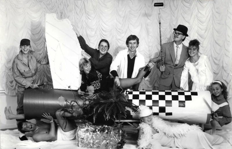 Fil:Birgit Hedberg, Kate Svahn, Marita Örngren, Christer Andersson, Mats Modin, Jeanine Hansson, Annica Hagel, Benny Karlsson, Anne-Marie Wallouch - Grä(s)s.webp